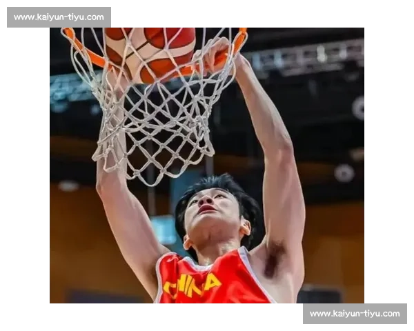 国青半场溃败斯洛文尼亚!前板失守 + 联防崩盘,张博源郇斯楠双星难救主 国青半场溃败斯洛文尼亚!前板失守 + 联防崩盘,张博源郇斯楠双星难救主