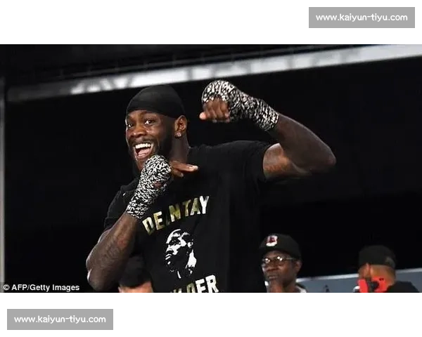 维尔德 2025 开启密集赛程,剑指重量级巅峰 维尔德 2025 开启密集赛程,剑指重量级巅峰