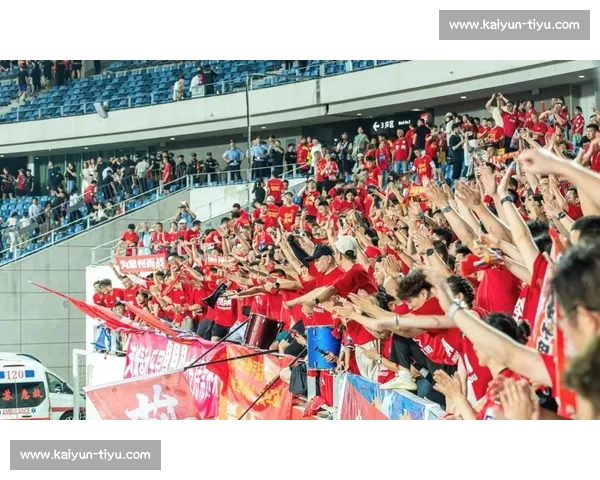 双周连赴苏超现场：幸运抢票的球迷狂欢实录